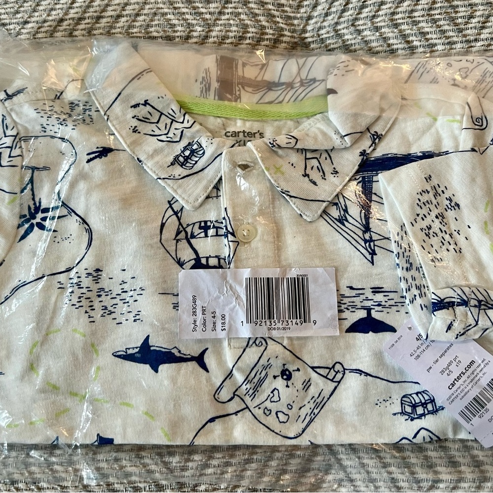 Carters short sleeve collar button down polo. Treasure hunt design. Size 4/5